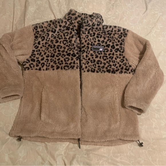 New Balance Fuzzy Jacket Sz XL - Picture 6 of 7
